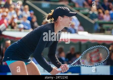 MELBOURNE, AUSTRALIE, 16 JANVIER 2020 : Ajla Tomljanovic (AUS) alors qu'il jouait Maria Sharapova (RUS) au AgBioEn Kooyong Classic le jour 3 Banque D'Images