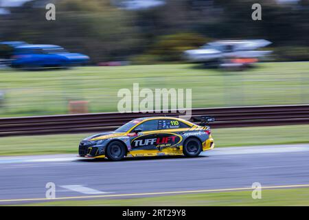 Melbourne, Australie. 10 septembre 2023. ZAC Soutar (110) au volant de l'Audi RS3 LMS TCR pour Team Soutar Motorsport lors de la Supercheap Auto TCR Australia Series au Speedseries Motorsport Championship Round 6 de Shannon dans le circuit international de Sandown. Crédit : Santanu Banik/Alamy Live News Banque D'Images