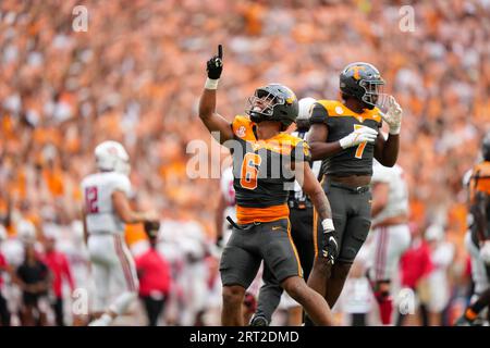 9 septembre 2023 : Aaron Beasley #6 des Tennessee Volunteers célèbre un match de football entre les volontaires de l'Université du Tennessee et les Austin Peay Governors au Neyland Stadium à Knoxville TN Tim Gangloff/CSM Banque D'Images