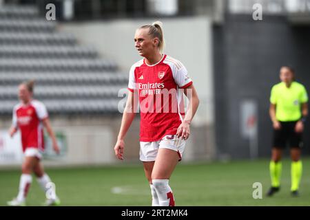 Arsenaux no 25 Stina Blackstenius lors du match final du samedi entre Arsenal WFC et Paris FC en UEFA Women's Champions League, ronde 1 du parcours de la Ligue, à Linköping Arena, Linköping, Suède. Banque D'Images