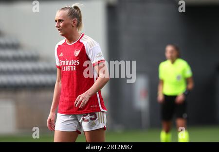 Arsenaux no 25 Stina Blackstenius lors du match final du samedi entre Arsenal WFC et Paris FC en UEFA Women's Champions League, ronde 1 du parcours de la Ligue, à Linköping Arena, Linköping, Suède. Banque D'Images