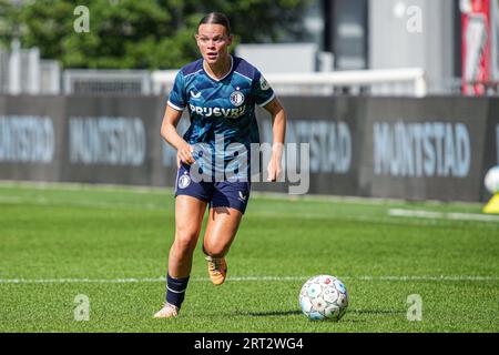 Utrecht, pays-Bas. 10 septembre 2023. UTRECHT, PAYS-BAS - 10 SEPTEMBRE : Justine Brandau de Feyenoord lors du match néerlandais Azerion Vrouwen Eredivisie entre le FC Utrecht et Feyenoord au Stadion Galgenwaard le 10 septembre 2023 à Utrecht, pays-Bas. (Photo de Gabriel Calvino Alonso/Orange Pictures) crédit : Orange pics BV/Alamy Live News Banque D'Images