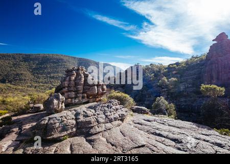 Le célèbre Grand Canyon dans les Grampians. Accessible sur le pays des merveilles randonnée au Pinnacle Lookout près de Halls Gap à Victoria, Australie Banque D'Images