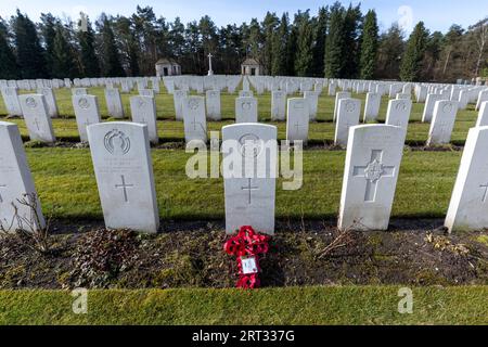 Becklingen, Allemagne, 2 avril 2018 : pierres tombales au cimetière de guerre britannique de Becklingen Banque D'Images