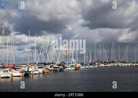 Copenhague, Danemark, 03 octobre 2018 : Voiliers ancrés au port de Kastrup Banque D'Images