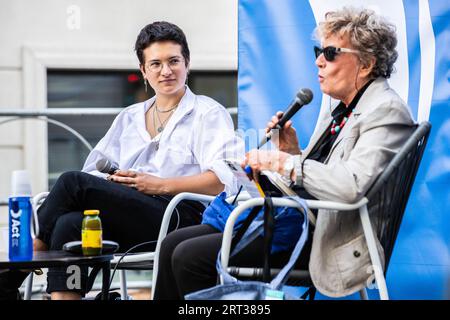 Arona, Italie. 09 septembre 2023. L'écrivaine italienne BEATRICE SALVIONI parle lors de l'événement 'Teatro Sull'Acqua' avec Dacia Maraini présentant son premier roman 'la Malnata' bientôt traduit dans de nombreuses langues ​​and apporté à la télévision sous forme de série télévisée. Crédit : Rodolfo Sassano/Alamy Live News Banque D'Images