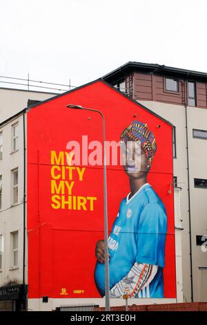 Murale « My City My shirt » par UNIFY Creative (toujours crédit) Banque D'Images