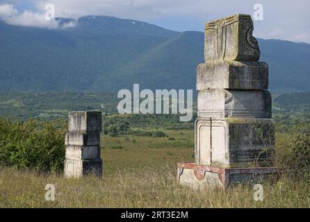 Bihac, Bosnie-Herzégovine - 06 septembre 2023 : site commémoratif serbe. 12 000 à 15 000 civils serbes ont été assassinés par le régime oustacha en 1941 à Garav Banque D'Images