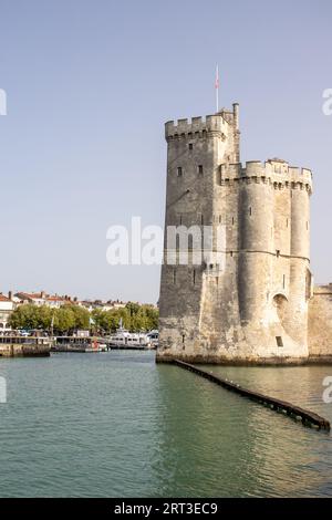 Cette photo montre l'entrée du port de la ville nommée la Rochelle dans l'ouest de la France. Banque D'Images