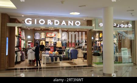 Dubaï, Émirats arabes Unis - 09-10-2023: "Giordano" magasin de mode dans Burjuman Mall Banque D'Images