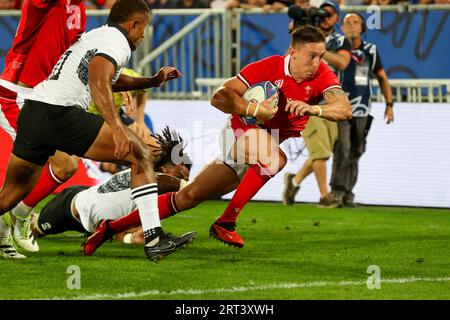 Bordeaux, France. 10 septembre 2023. BORDEAUX, FRANCE - 10 SEPTEMBRE : Josh Adams du pays de Galles marque un essai lors du match de coupe du monde de rugby France 2023 entre le pays de Galles et les Fidji au Stade de Bordeaux le 10 septembre 2023 à Bordeaux, France. (Photo Hans van der Valk/Orange Pictures) crédit : Orange pics BV/Alamy Live News Banque D'Images