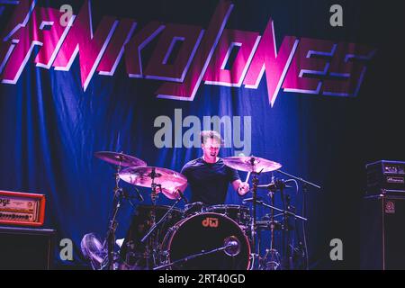 Horsens, Danemark. 12h, août 2023. Le groupe de rock canadien Danko Jones donne un concert live lors du festival de Metal danois Jailbreak 2023 à Horsens. Ici le batteur Rich KNOX est vu en direct sur scène. (Crédit photo : Gonzales photo - Rolf Meldgaard). Banque D'Images