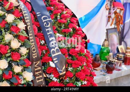 Mémorial national spontané pour les soldats tombés au combat des PMCS Wagner à Moscou. Mémorial des soldats de la compagnie militaire privée Yevgeny Prigozhi Banque D'Images