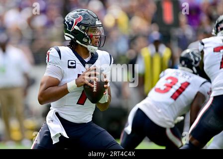 Baltimore, États-Unis. 10 septembre 2023. Le quarterback des Texans de Houston, C.J. Stroud (7), lance de la poche lors de la première moitié du match d’ouverture à domicile des Ravens de Baltimore au M&T Bank Stadium de Baltimore, Maryland, le dimanche 10 septembre 2023. Photo de David Tulis/UPI crédit : UPI/Alamy Live News Banque D'Images