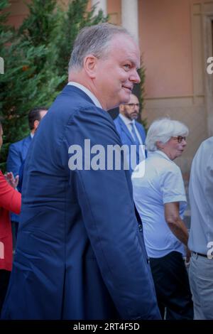 Florence, Italie. 10 septembre 2023. EIKE DIETER SCHMIDT, directrice des Galeries des Offices à Florence, dans les jardins de la Synagogue de Florence à l'occasion de l'ouverture de la Journée européenne de la Culture juive.la Journée européenne de la Culture juive est l'événement annuel célébré dans l'Union européenne pour découvrir le patrimoine culturel de la population juive. En Italie, l'événement est coordonné par l'Union des communautés juives italiennes (UCEI). L'édition italienne 2023 est dédiée à la beauté dans le sens le plus large et le plus profond et considère la ville de Florence comme la ville de tête. (Image de crédit : © Mar Banque D'Images