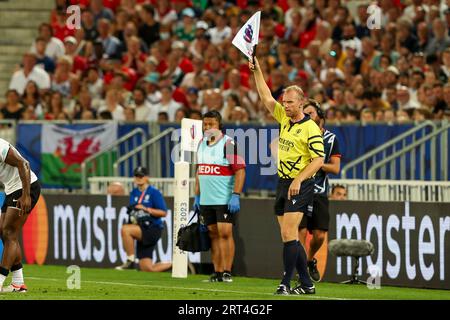 Bordeaux, France. 10 septembre 2023. BORDEAUX, FRANCE - SEPTEMBRE 10 : arbitre assistant Wayne Barnes lors du match de la coupe du monde de rugby France 2023 entre le pays de Galles et les Fidji au Stade de Bordeaux le 10 septembre 2023 à Bordeaux, France. (Photo Hans van der Valk/Orange Pictures) crédit : Orange pics BV/Alamy Live News Banque D'Images