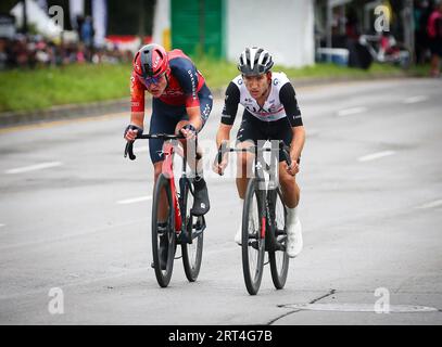 Montréal, Québec, Canada. 10 septembre 2023. Adam Yates a remporté la victoire dans le Grand Prix cycliste de Montréal.Adam Yates (UAE Team Emirates) a remporté la 23e victoire de sa carrière dimanche, devançant Pavel Sivakov (Ineos Grenadiers) après que le duo se soit dégagé dans le dernier tour du Grand Prix cycliste de Montréal. (Image de crédit : © Serkan Senturk/ZUMA Press Wire) USAGE ÉDITORIAL SEULEMENT! Non destiné à UN USAGE commercial ! Crédit : ZUMA Press, Inc./Alamy Live News Banque D'Images