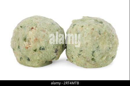 Boules de falafel crues isolées sur blanc. Produit carné vegan Banque D'Images