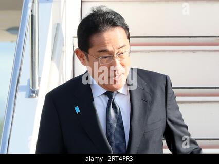 Tokyo, Japon. 11 septembre 2023. Le Premier ministre japonais Fumio Kishida arrive à l’aéroport international de Tokyo à son retour d’Inde après avoir assisté au sommet du G20 le lundi 11 septembre 2023. Kishida s'attend à remanier les membres de son cabinet le 13 septembre. (Photo de Yoshio Tsunoda/AFLO) Banque D'Images