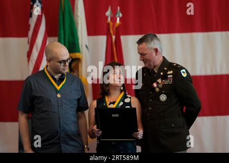 Camp Murray, Washington, États-Unis. 9 septembre 2023. Adjudant-chef de l'armée américaine 5 Tim Gorden, adjudant-chef de commandement de la Garde nationale de Washington, célèbre plus de 40 ans de service avec une cérémonie de retraite au Pierce County Readiness Center sur Camp Murray, Washington, le 9 septembre 2023. Gordon rejoint la garde nationale de l'armée de Washington en 1989 après 5 ans de service actif en tant qu'officier commissioned stationné à fort Lewis. (Image de crédit : © Adeline Witherspoon/U.S. Army/ZUMA Press Wire) À USAGE ÉDITORIAL UNIQUEMENT ! Non destiné à UN USAGE commercial ! Banque D'Images