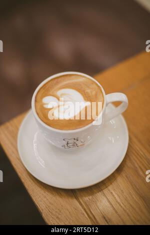 Le café est tout ce dont nous avons besoin tout le temps Banque D'Images
