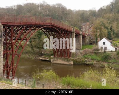 The Ironbridge, Ironbridge gorge, Shropshire, Angleterre. Banque D'Images