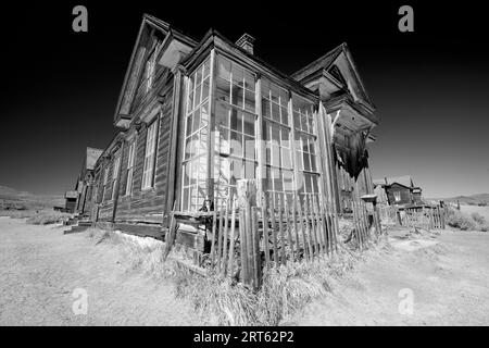 Vitrine historique située dans le parc national de Bodie dans l'est de la Sierra, Californie. Bodie est l'une des plus grandes villes fantômes situées aux États-Unis et était autrefois la deuxième larg Banque D'Images