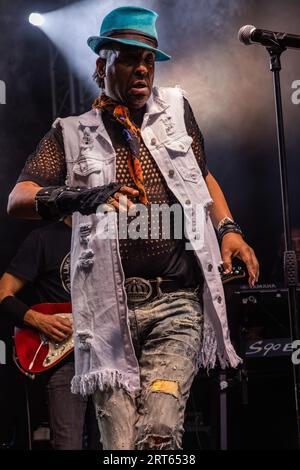 Londres, Royaume-Uni. 9 septembre 2023. Jeffrey Daniel de Shalamar se produit au Camden Music Festival après l'intronisation de Shalamar au Music Walk of Fame. Le groupe AMÉRICAIN de R&B, soul et funk Shalamar a vendu plus de 25 millions de disques dans le monde entier et est crédité d'avoir apporté le body-popping et le moonwalk au Royaume-Uni. Crédit : Mark Kerrison/Alamy Live News Banque D'Images