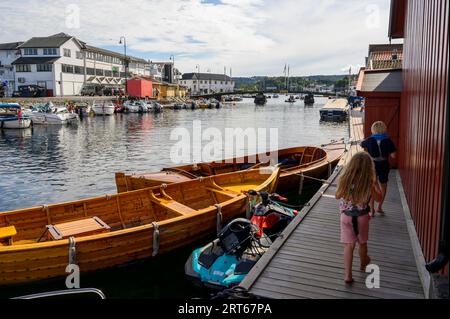 Port de plaisance de «Blindtarmen» (ci-après l'«annexe») dans la charmante et bien entretenue ville balnéaire de Kragero, sur la côte sud. Telemark, Norvège. Banque D'Images