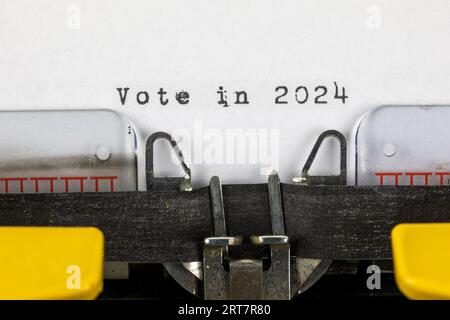 Vote en 2024 écrit sur une vieille machine à écrire Banque D'Images