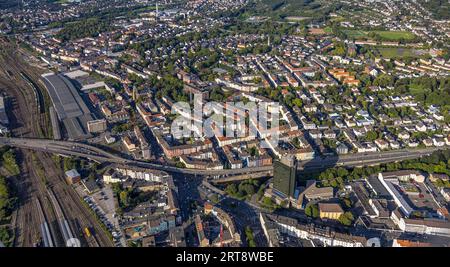 Vue aérienne, route surélevée Eckeseyer Straße, route fédérale B54, gratte-ciel Agentur für Arbeit, Altenhagen, Hagen, région de la Ruhr, Rhénanie du Nord-Westph Banque D'Images