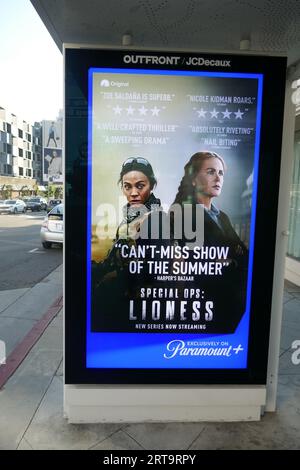 Los Angeles, Californie, États-Unis 8 septembre 2023 Arrêt de bus spécial Ops Lioness avec Zoe Saldana et Nicole Kidman sur Sunset Blvd le 8 2023 septembre à Los Angeles, Californie, États-Unis. Photo de Barry King/Alamy stock photo Banque D'Images