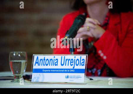 Bogota, Colombie. 08 septembre 2023. Antonia Urrejola, experte des Nations Unies, tient une conférence de presse à Bogota, en Colombie, lors de sa visite officielle pour identifier et vérifier les obstacles à la mise en œuvre de l'accord de paix de 2016 entre la guérilla des FARC-EP et le gouvernement colombien le 9 septembre 2023. Photo : CHEPA Beltran/long Visual Press crédit : long Visual Press/Alamy Live News Banque D'Images