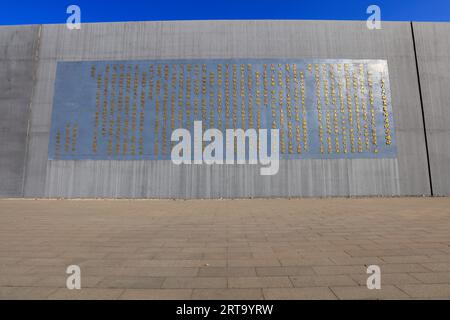 Tangshan - 5 décembre 2017 : mur commémoratif pour les victimes du tremblement de terre de tangshan, ville de tangshan, province de hebei, Chine. Banque D'Images