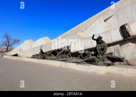 Tangshan - 5 décembre 2017 : sculpture du parc des ruines du tremblement de terre de tangshan, ville de tangshan, province de hebei, Chine. Banque D'Images