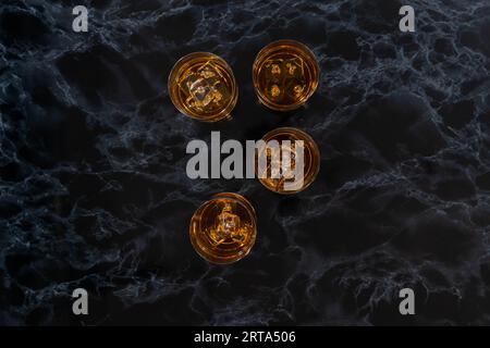 Scotch on the rocks Banque D'Images