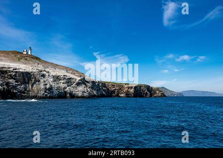 Vue sur l'île d'Anacapa depuis un bateau dans le parc national des îles Anglo-Normandes Banque D'Images