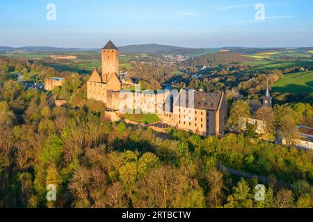 Château de Lichtenberg dans la lumière du soir, Thallichtenberg, Palatinat Uplands, Forêt du Palatinat Banque D'Images