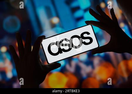 Brésil. 11 septembre 2023. Sur cette photo, le logo ASOS s'affiche sur l'écran d'un smartphone. Crédit : SOPA Images Limited/Alamy Live News Banque D'Images