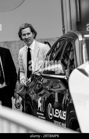 VENISE, ITALIE - 01 SEPTEMBRE : WES Anderson participe au photocall du 80e Festival international du film de Venise le 01 septembre 2023 à Venise, en Italie Banque D'Images