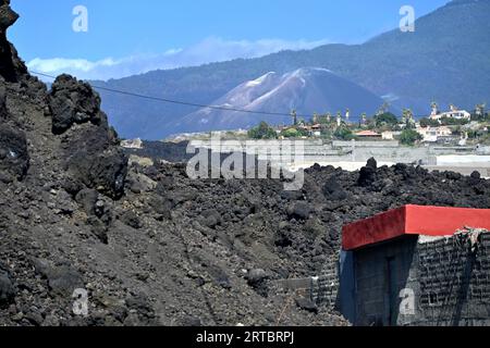 Lave provenant du nouveau volcan Tajogaite, en éruption le 19 septembre 2021 pendant 3 mois, photographiée en mai 2023 autour de Todoque/ Las Manchas, côte ouest de Banque D'Images