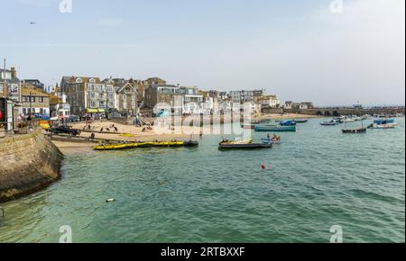 Le port de St Ives, North Cornwall, Royaume-Uni. Prise le 7 septembre 2023. Banque D'Images