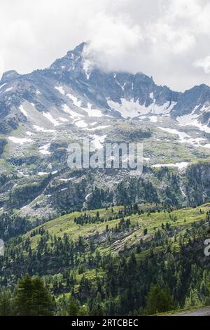 Paysage de montagne sur les Alpes italiennes, La Thuile, vallée d'aoste, Italie Banque D'Images