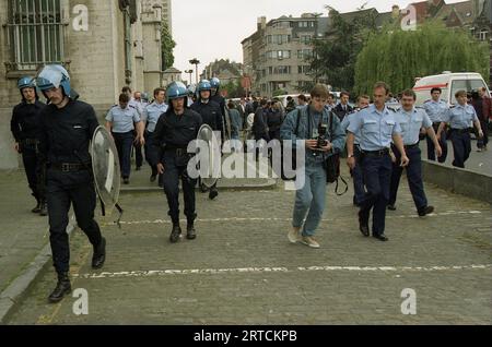 Cette photo d'archive montre l'évasion de trois détenus de la prison de Saint-Gilles - Sint-Gillis, Bruxelles, le lundi 03 mai 1993. BELGA PHOTO ARCHIVES crédit : Belga News Agency/Alamy Live News Banque D'Images