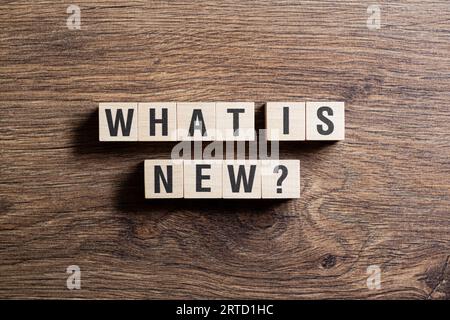 Quoi de neuf - concept de mot sur les blocs de construction, texte Banque D'Images