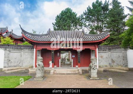 Porte d'entrée du jardin chinois à Haren, pays-Bas Banque D'Images