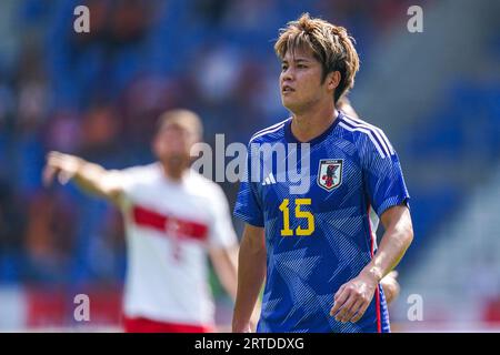 GENK, BELGIQUE - 12 SEPTEMBRE : Atsuki Ito du Japon regarde lors du match amical international entre Turkiye et le Japon au Cegeka Arena le 12 septembre 2023 à Genk, Belgique. (Photo de Joris Verwijst/BSR Agency) Banque D'Images