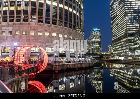 Architecture moderne de nuit à Canary Wharf Londres Royaume-Uni Banque D'Images