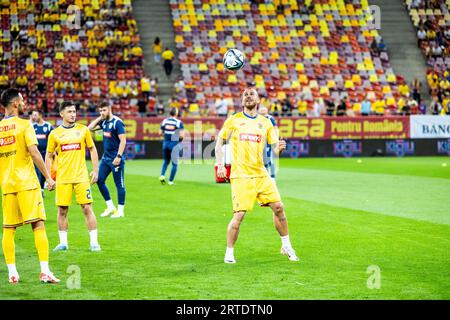 Denis Alibec, de Roumanie, s'est réchauffé lors de l'UEFA Euro 2024, qualifications européennes, match de football du groupe I entre la Roumanie et le Kosovo le 12 septembre 2023 à l'Arena Nationala de Bucarest, Roumanie Banque D'Images