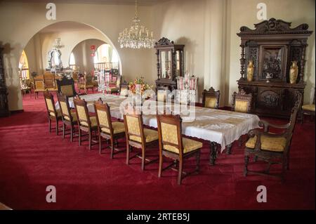 Salle à manger dans la réplique du Taj Mahal au Parque Jaime Duque à Columbia ; Bogota, Columbia Banque D'Images